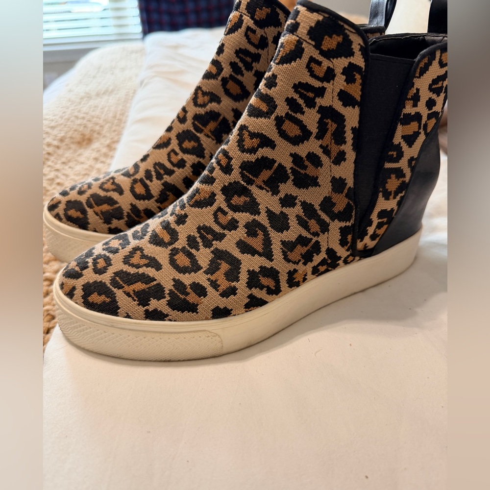 Steve Madden wedges